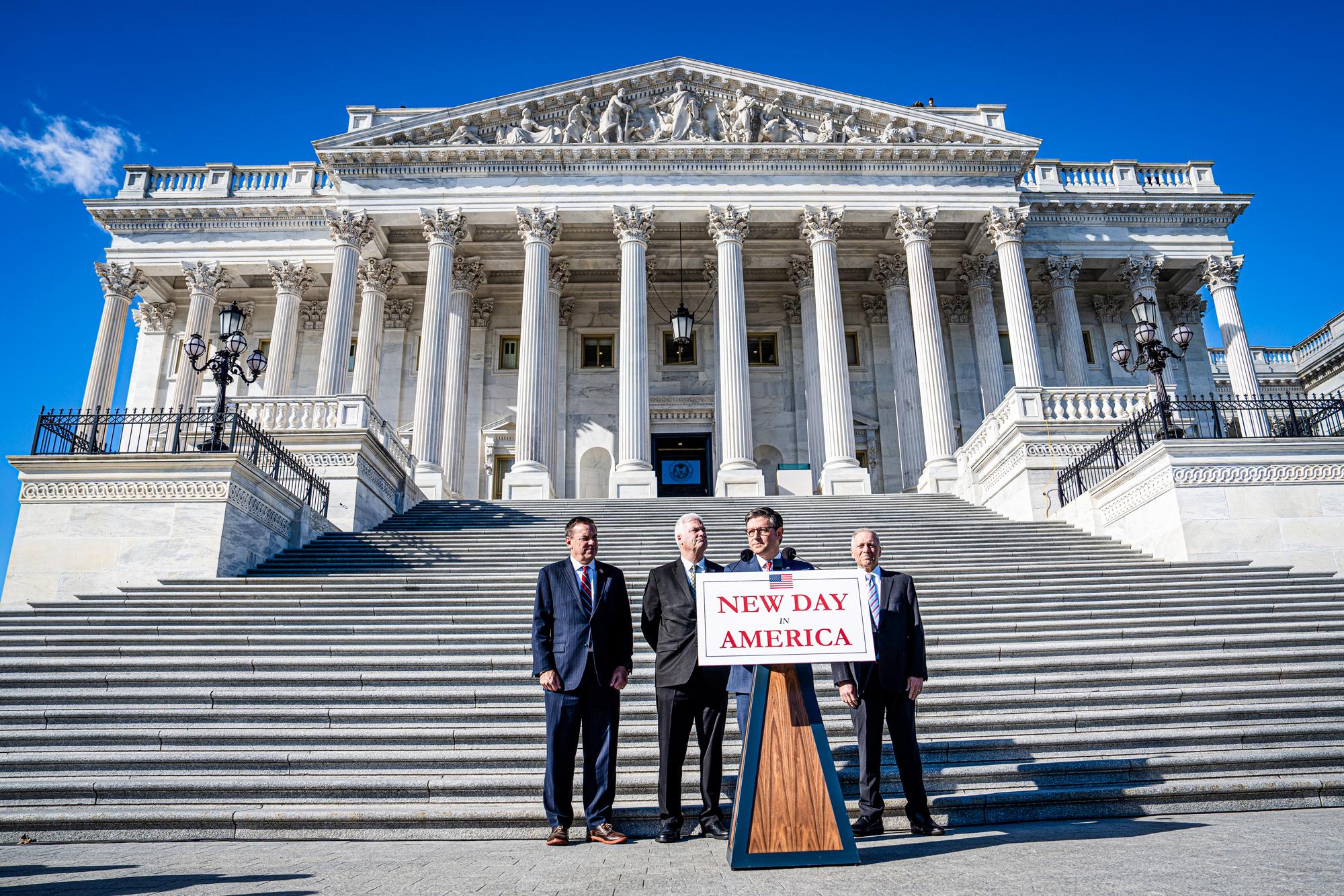 Day in Photos: Congressional Session, Typhoon Toraji, and a Prime Minister’s Apology