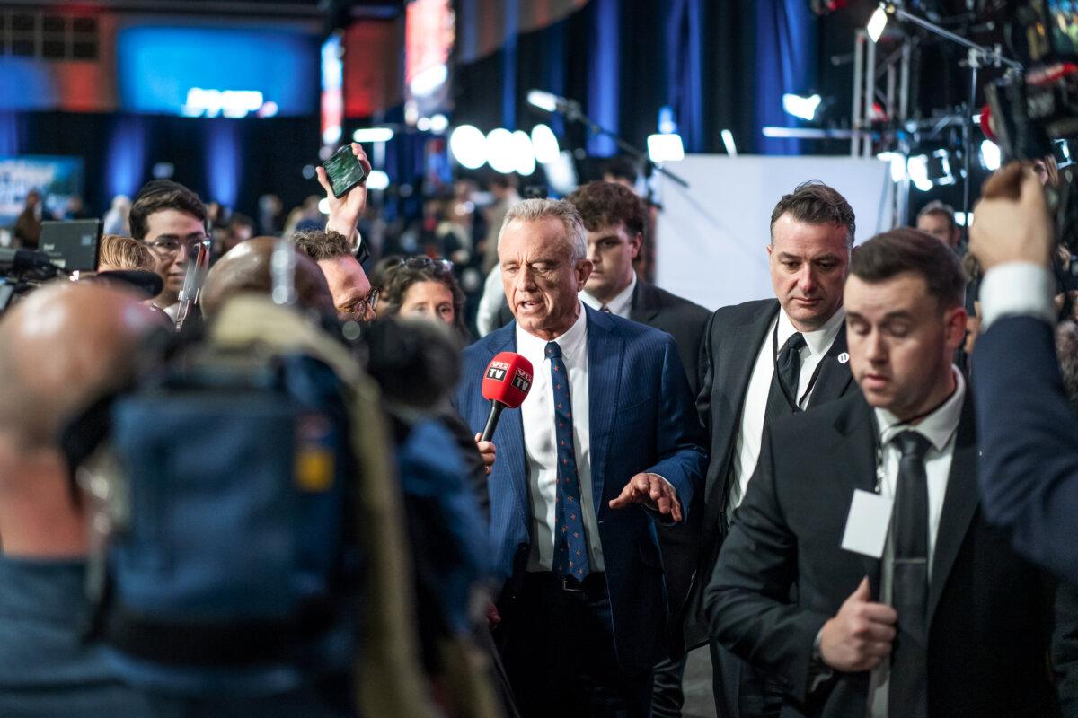 Robert F. Kennedy Jr. speaks to reporters at the Pennsylvania Convention Center in Philadelphia on Sept. 10, 2024. (Madalina Vasiliu/The Epoch Times)