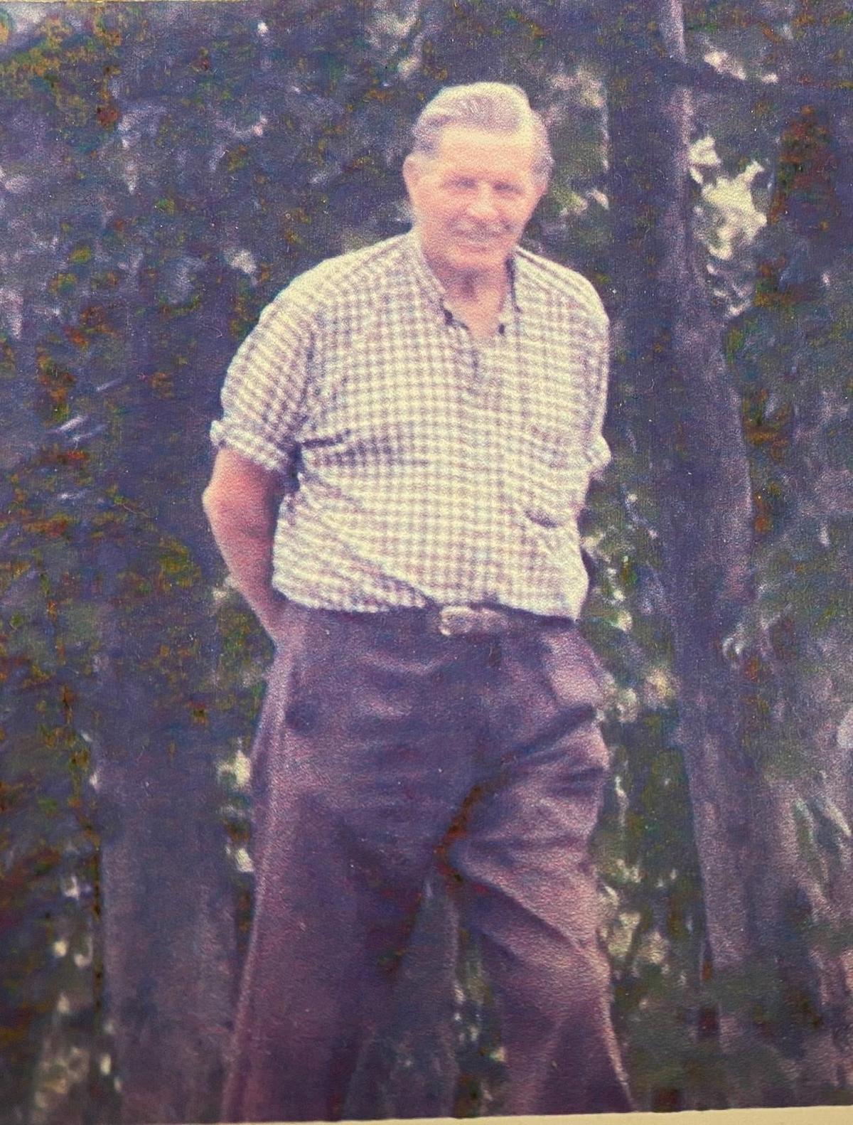 Ross Main's grandpa the late William Main was a beekeeper and gamekeeper. (SWNS)