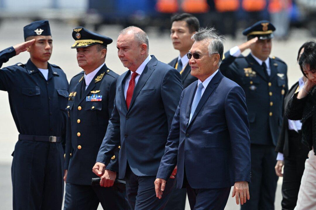 Taiwan’s Envoy Says No Conversation With CCP Leader at APEC