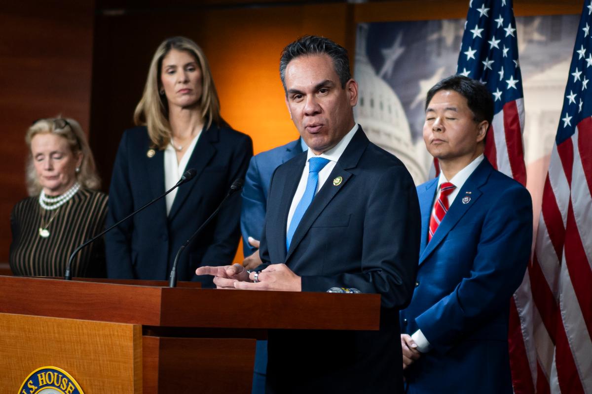 House Dems Relaunch National Security Task Force to Scrutinize Trump Admin Foreign Policy