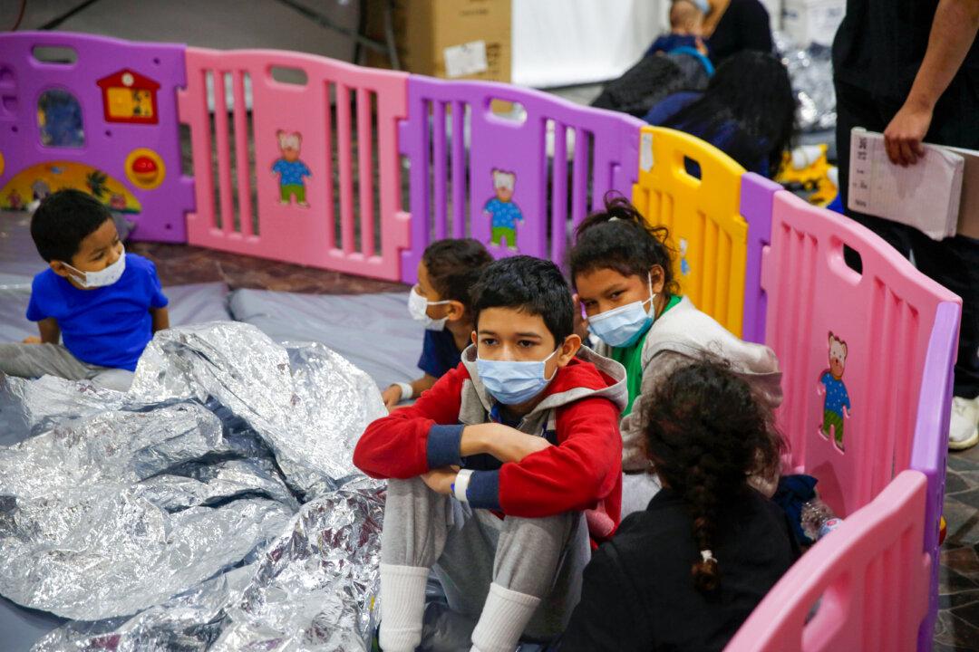 HHS Chief Defends His Agency’s Handling of Children Who Entered US Illegally