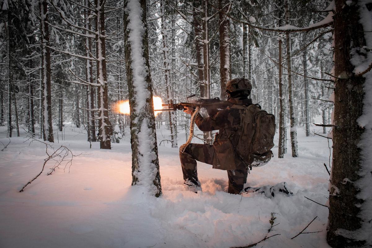 Estonia Agrees to Meet Trump’s 5 Percent Target for Defense Spending thumbnail