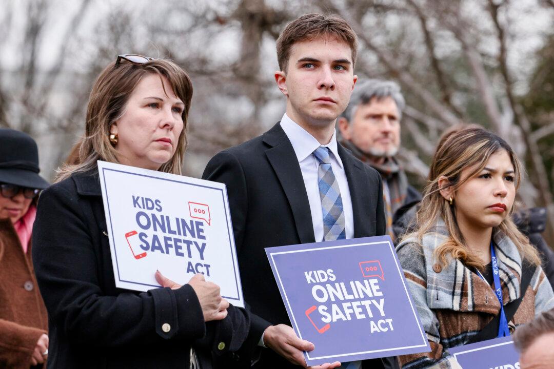 Attorneys General Urge Congress to Pass Kids Online Safety Act