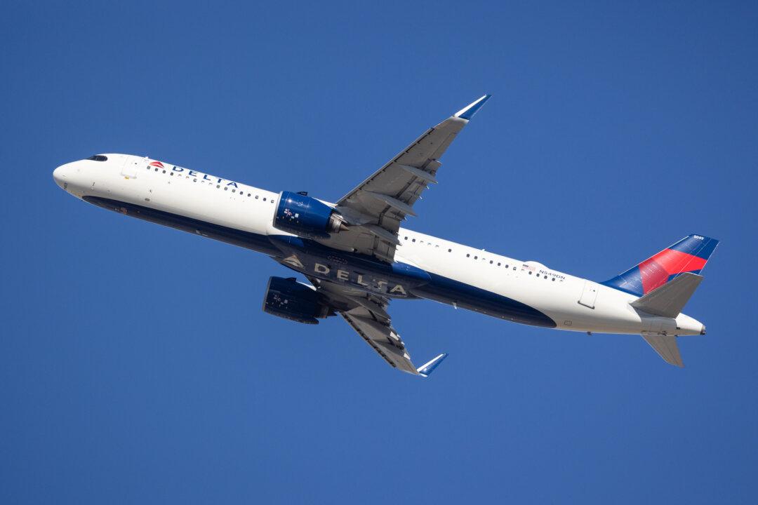 Delta Flight Returns to Atlanta Airport Over ‘Possible Smoke,’ FAA Says