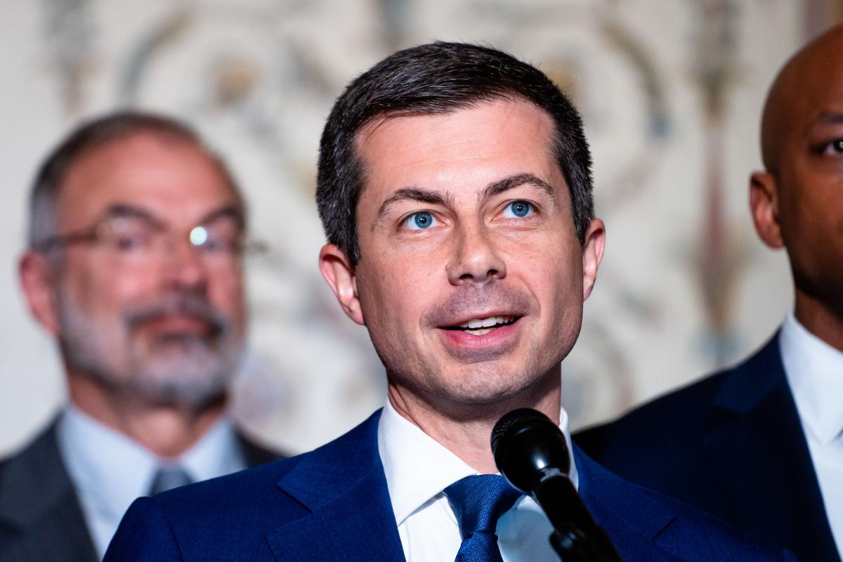 Buttigieg Leads Early 2028 Democratic Primary Poll as Harris Slips