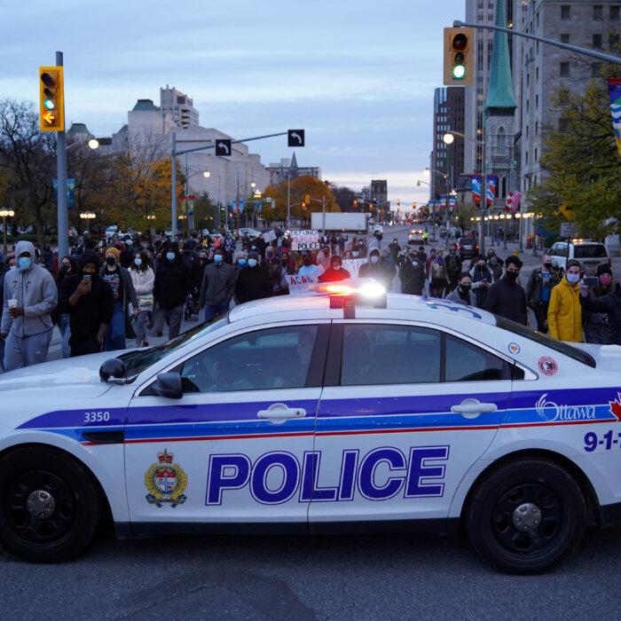 Police Officer Acquitted in 2016 Death of Ottawa Man Describes Punches as Distraction