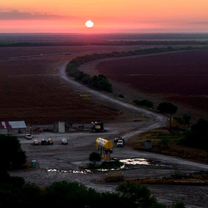 Texas Official Offers 1,400-Acre Ranch for Illegal Immigrant Detention Centers