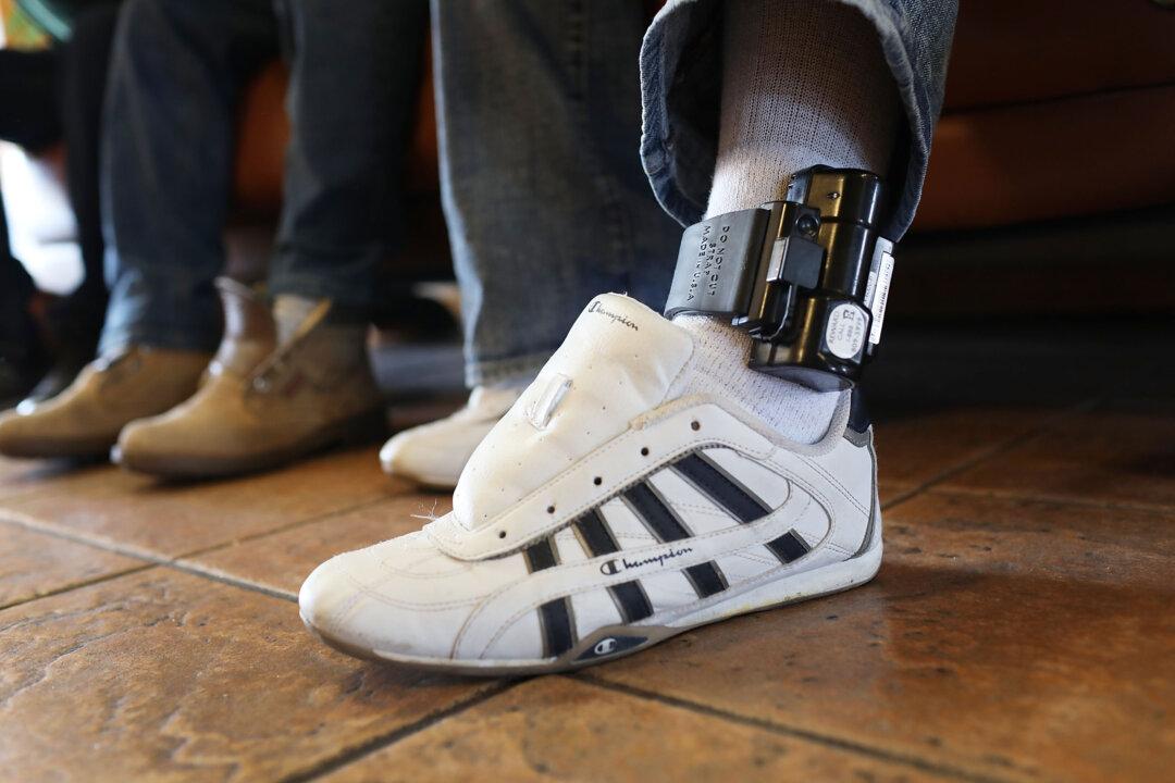 Home Affairs Reinstates Electronic Monitoring and Curfews for 10 Released Asylum Seekers