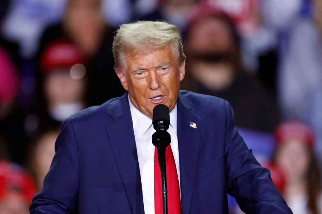 Trump Vows 25 Percent Tariff for Canada, Mexico, Ramps Up Promised Levies on China