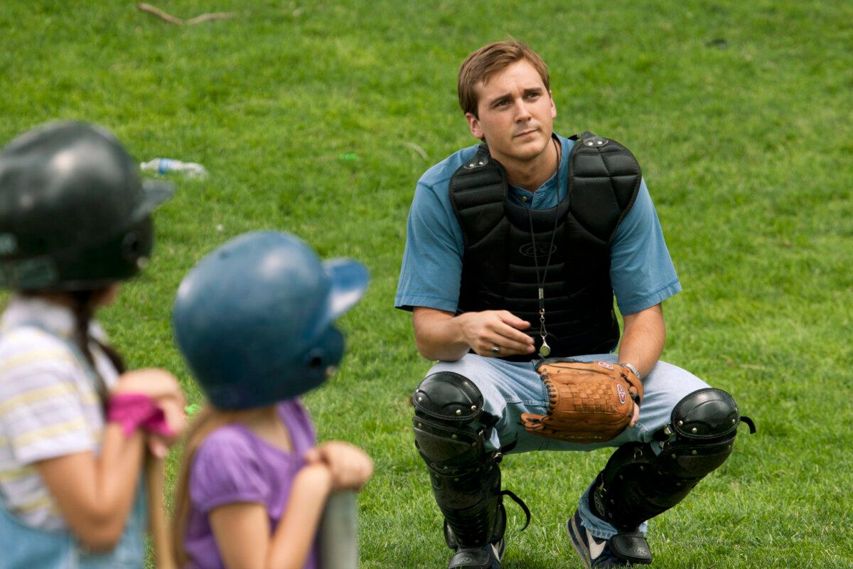 Stacey’s husband, Greg (Steve Talley), coaches baseball, in “Beyond the Blackboard.” (MovieStillsDB)