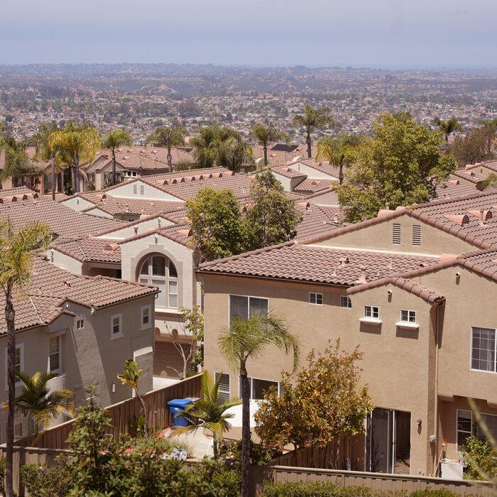 International Migration Drives Up California Population Amid Exodus