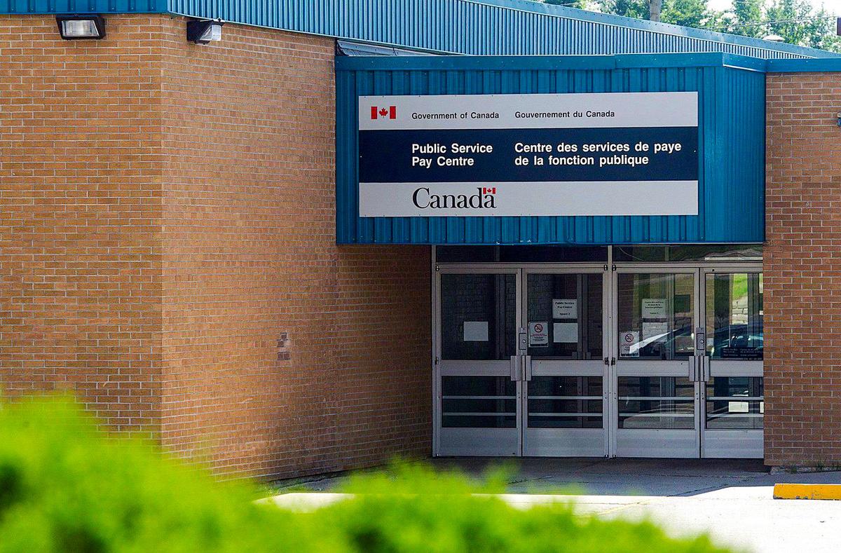 Ottawa Settles Phoenix Pay System Lawsuit With Non-Union Employees