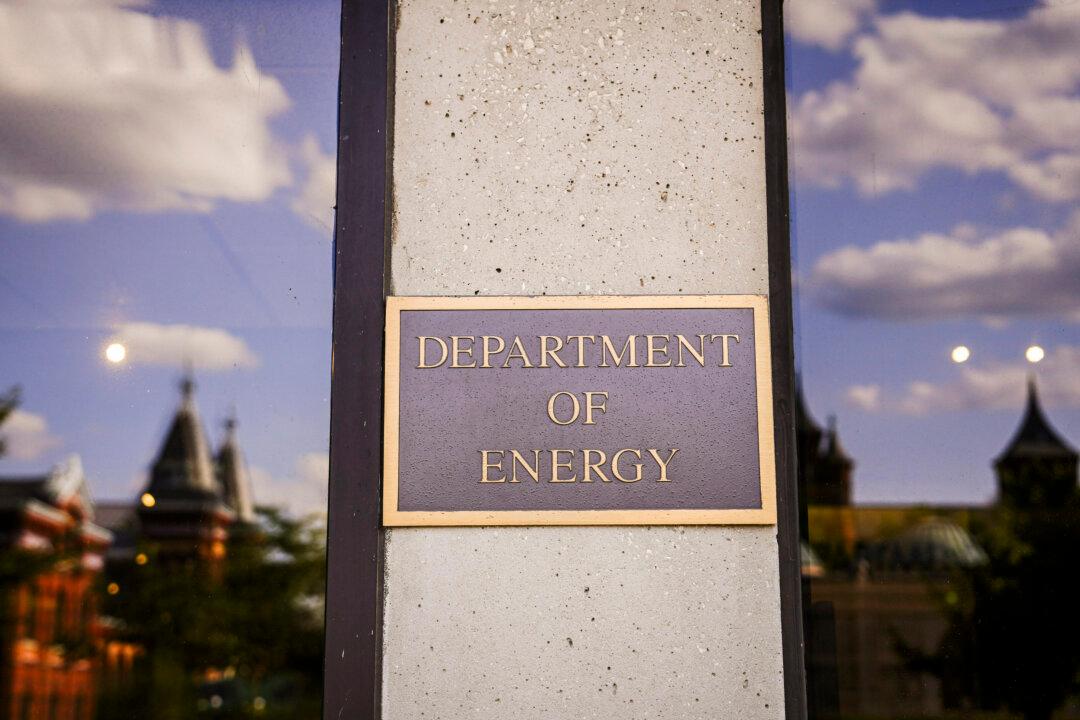Energy Inspector General Warns Again of Risk in Green Loans Program