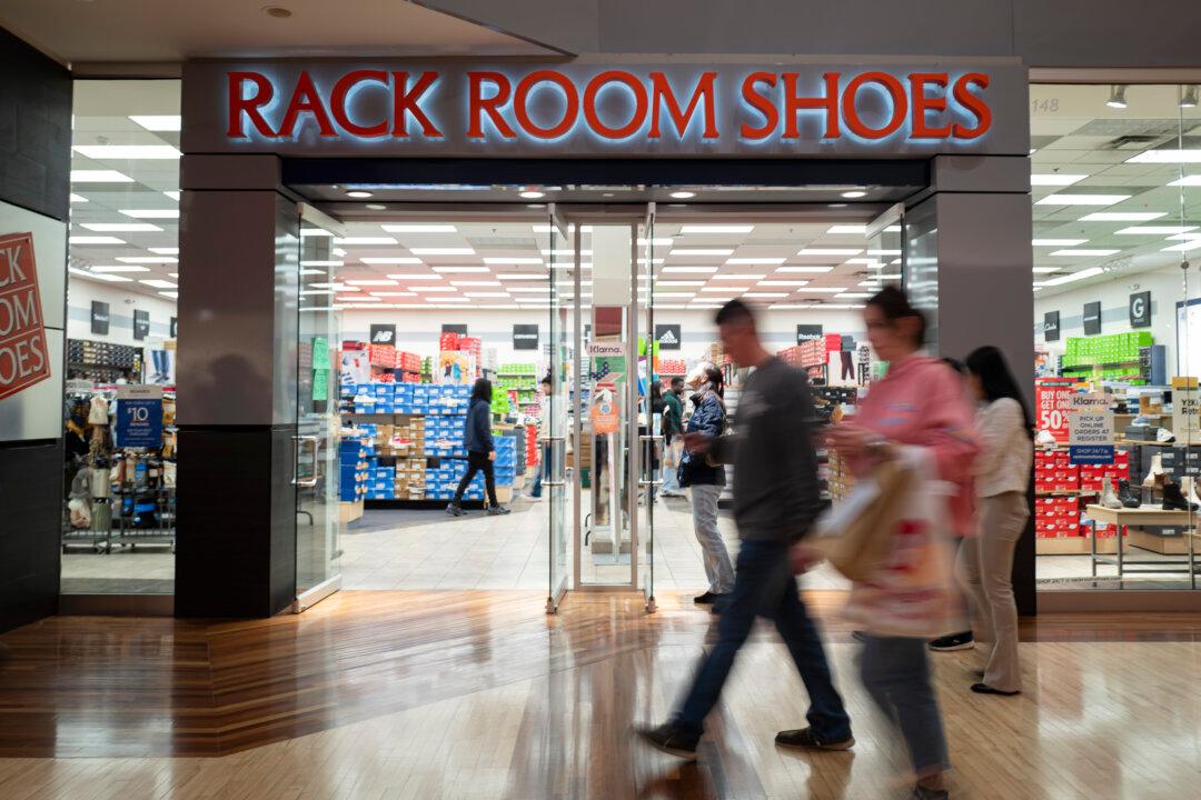 Consumer Sentiment Surges, Inflation Outlook Plunges as Tariff Fears Wane