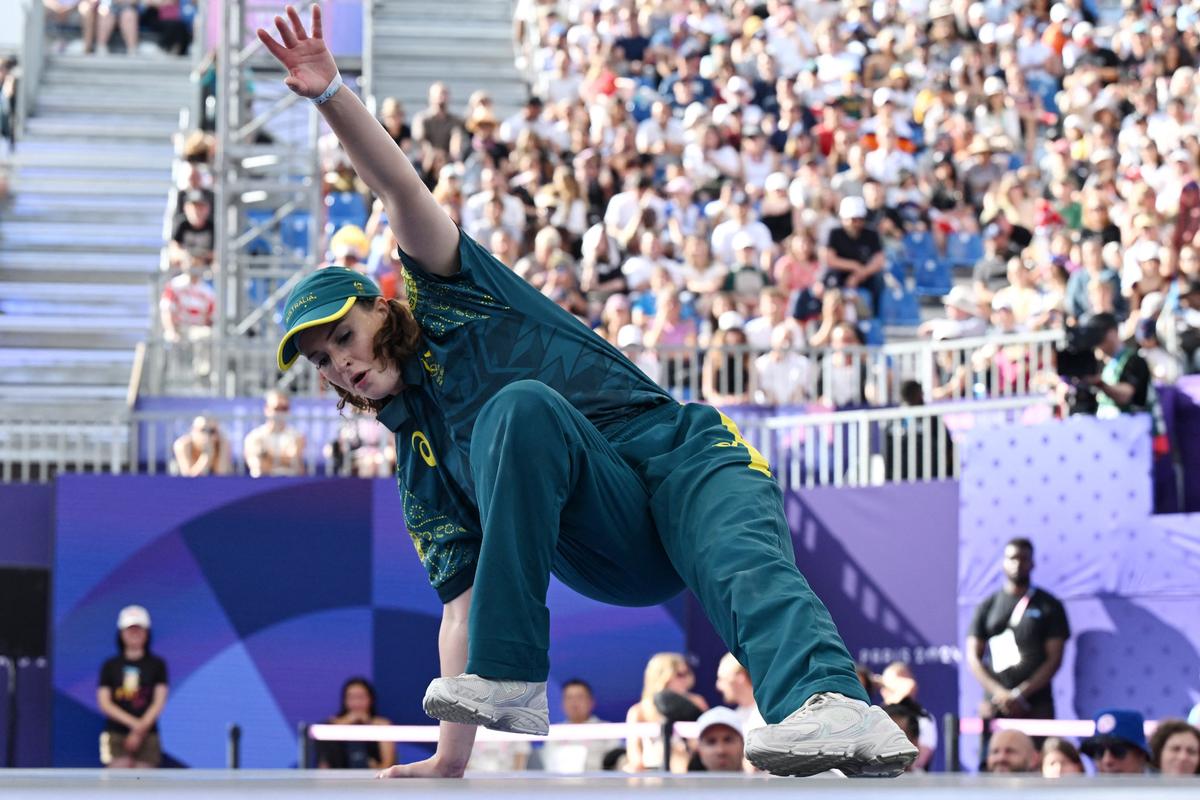 Comedian Apologises to Olympian ‘Raygun’ After Legal Dispute Over Musical Title