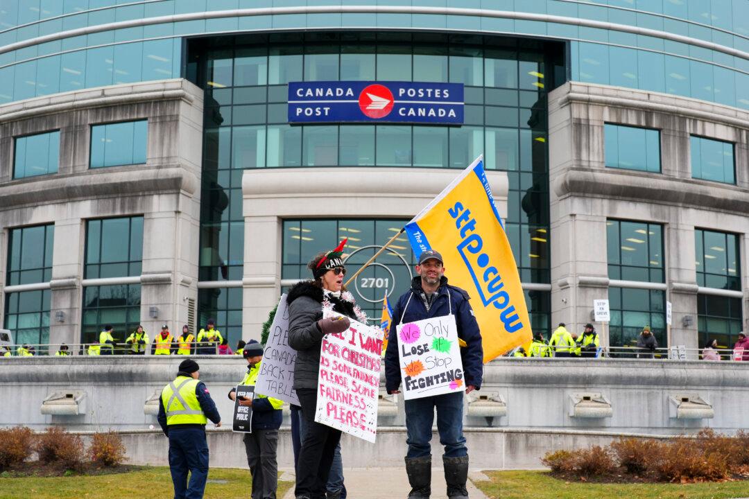 Canada Post Presents Union With ‘Framework’ to Reach Deal as Strike Continues