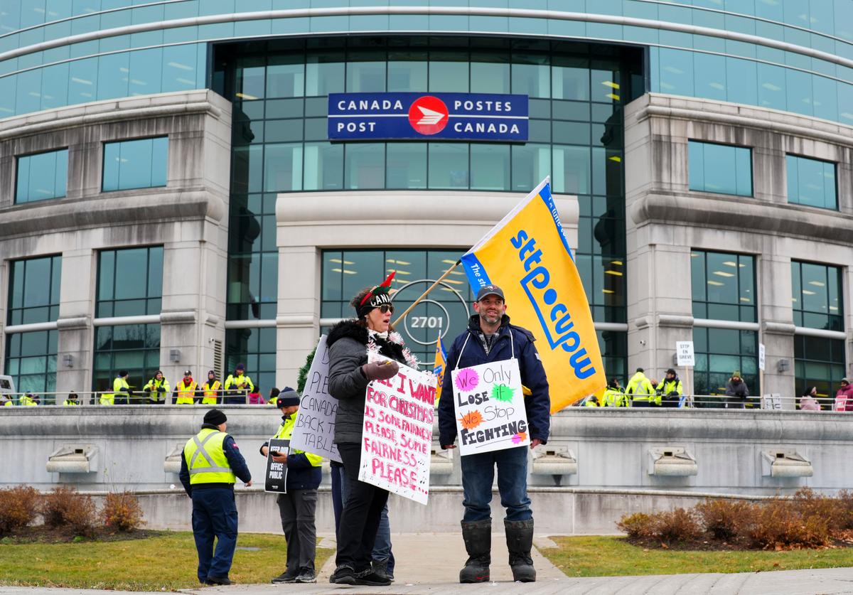 Canada Post Presents Union With ‘Framework’ to Reach Deal as Strike Continues
