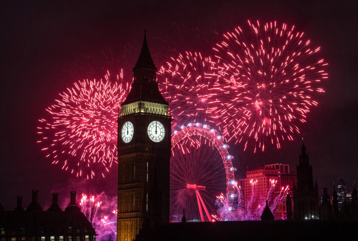Fireworks light up the London skyline and Big Ben just after midnight in London, England, on Jan. 1, 2025. (Carl Court/Getty Images)
