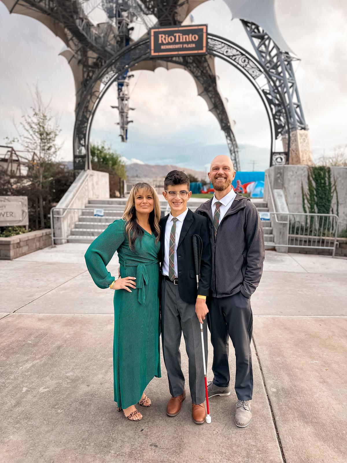 Ashton with his parents. (Courtesy of Hilda Dunford)