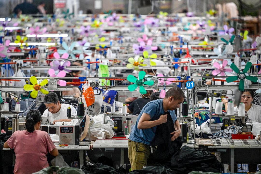 Unpacking the Paradox of China’s Hardworking Poor