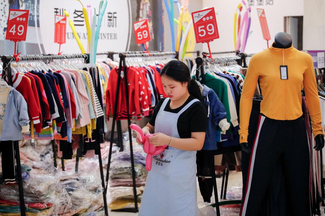 Slumping Retail Sales in Beijing and Shanghai Challenge China’s Narrative on Tariff Resilience