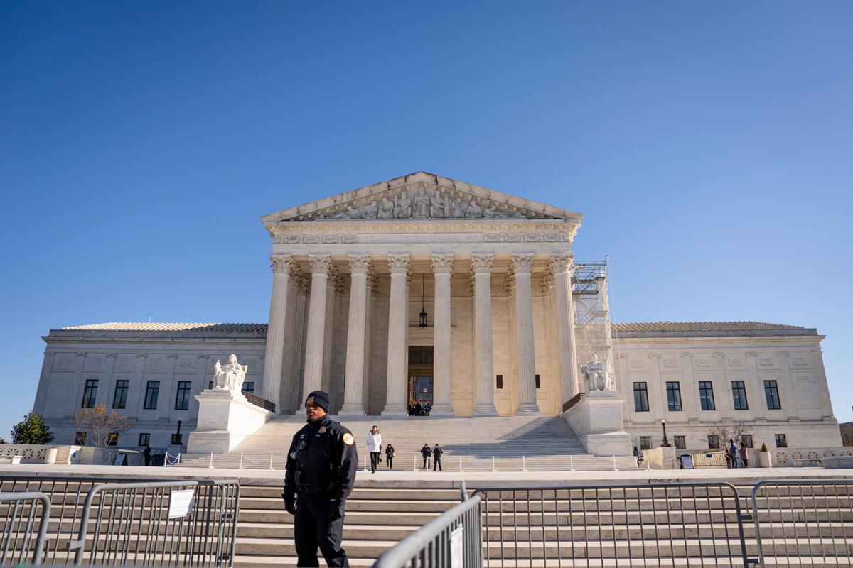 Supreme Court Will Decide on Constitutionality of Law Allowing Lawsuits for Terrorist Killings Overseas thumbnail