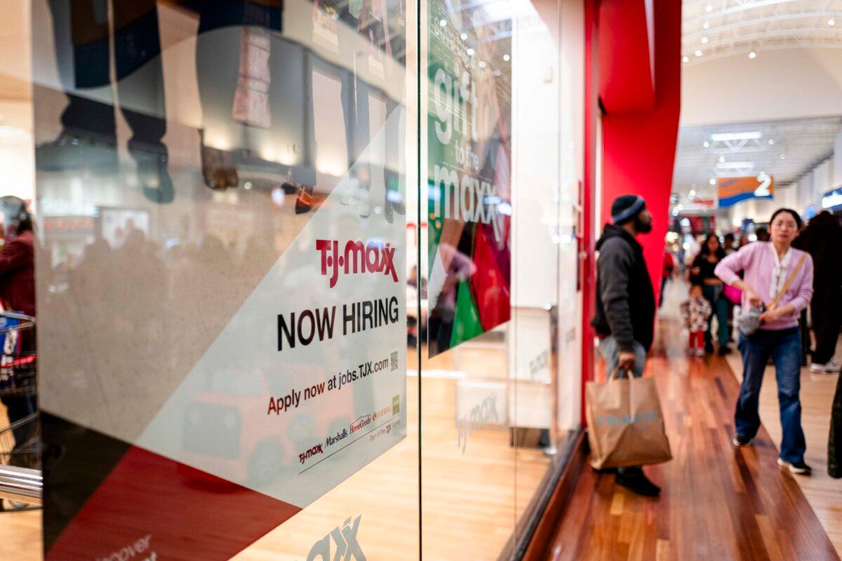A now-hiring sign during Black Friday at a mall in Hanover, Md., on Nov. 29, 2024. (Madalina Vasiliu/The Epoch Times)