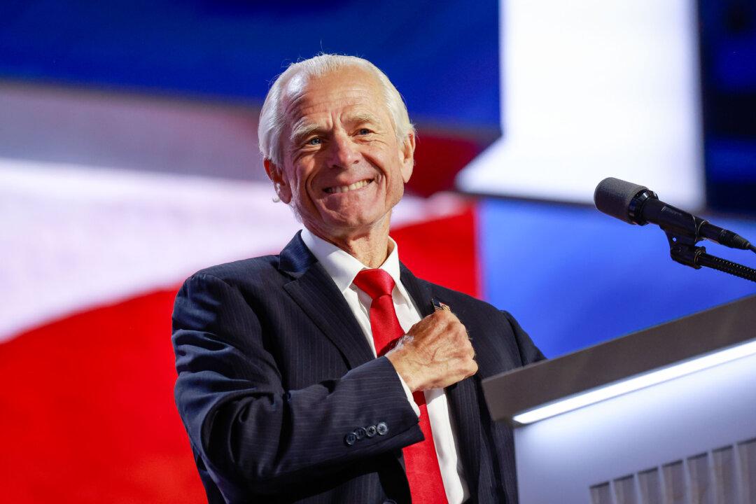 Trump’s Senior Adviser Navarro Claims Australia ‘Killing’ US Aluminium Market