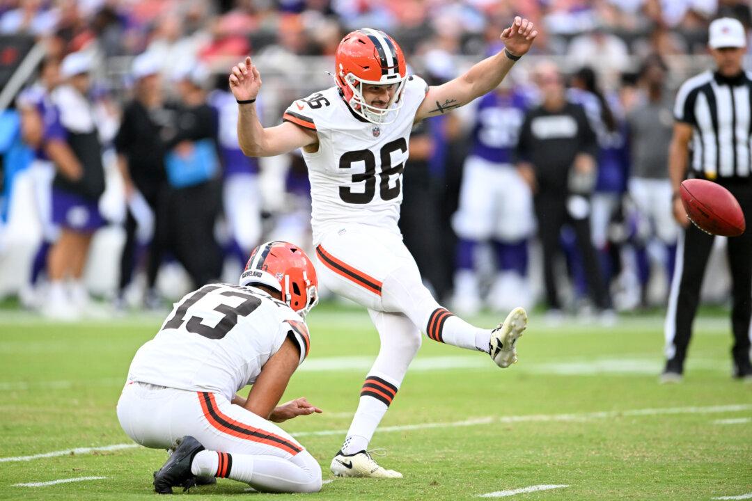 Bengals Sign Beleaguered Free-Agent Kicker to Replace Evan McPherson