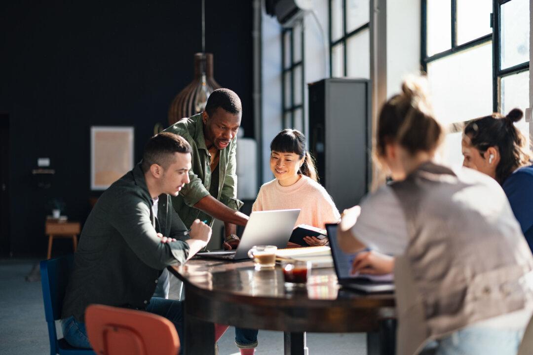 Why Teams With Vision Stay United