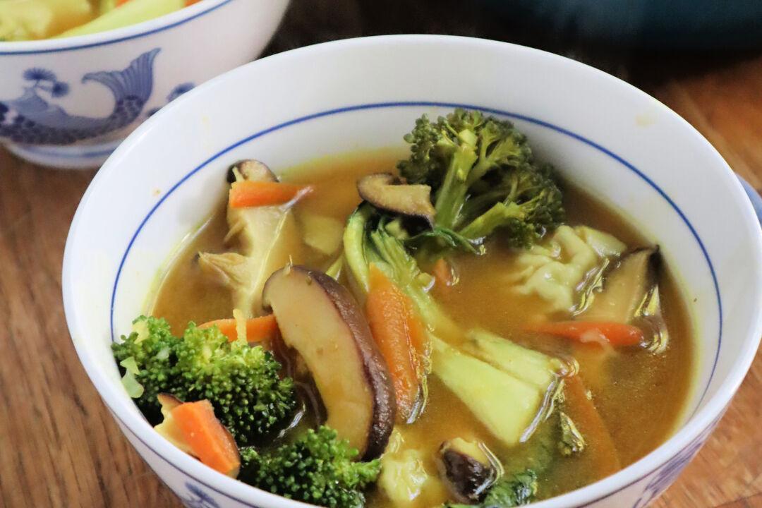 How to Make a Nourishing (And Filling) Soup Dinner for Two