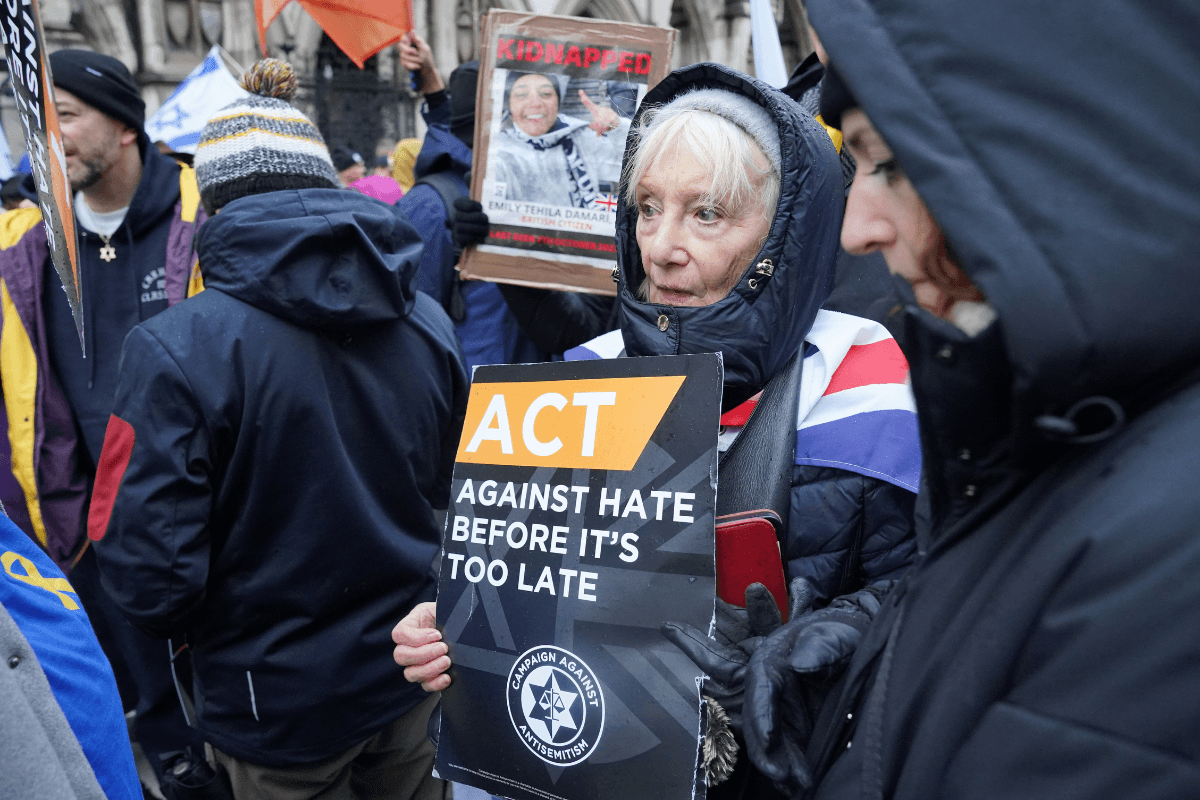 2 Teenage Girls Sentenced After Anti-Semitic ‘Rampage’