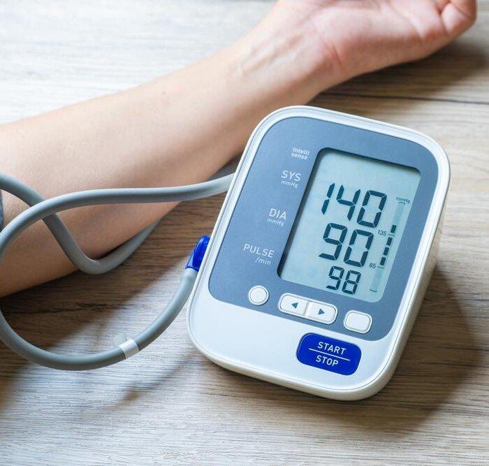 Reversing Hypertension: A Nutritionist’s Guide to the DASH Diet and Tips for Cutting Salt