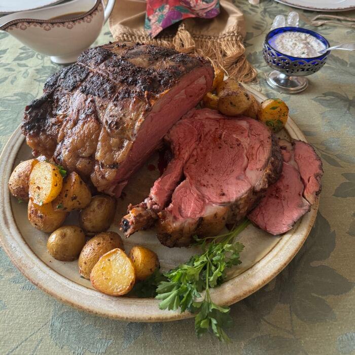 A Spectacular Holiday Dinner Awaits