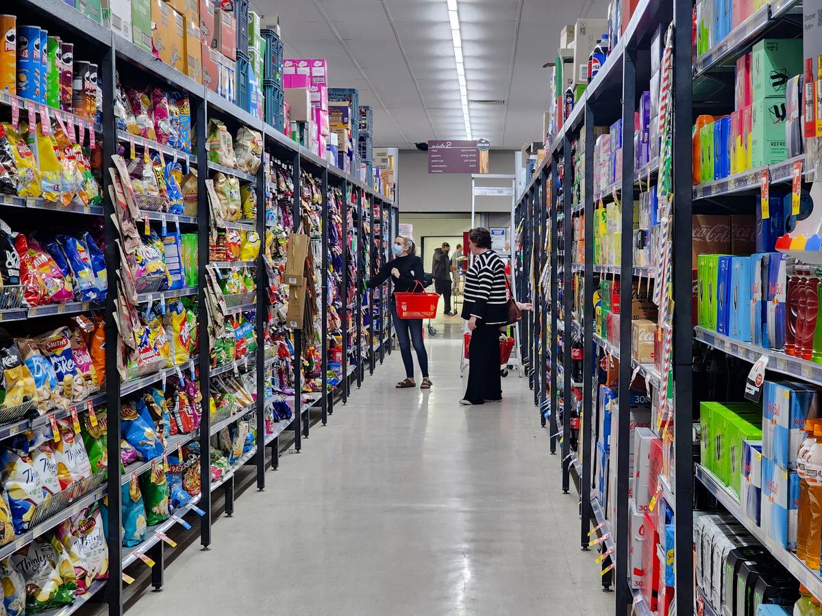 Australian Consumer Confidence Wanes Despite Signs of Stability