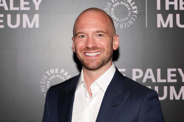 BuzzFeed Sells Production Company Behind ‘Hot Ones’ YouTube Show for $82.5 Million to Mitigate Debt | USNN World News Sean Evans attends PaleyLive-Hot Ones: A Spicy Evening with Sean Evans and the Hit YouTube Talk Show at The Paley Museum in New York City on June 18, 2024. (Dia Dipasupil/Getty Images)