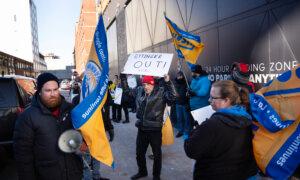 Public Support Key but Harder to Keep as Canada Post Strike Drags On, Experts Say