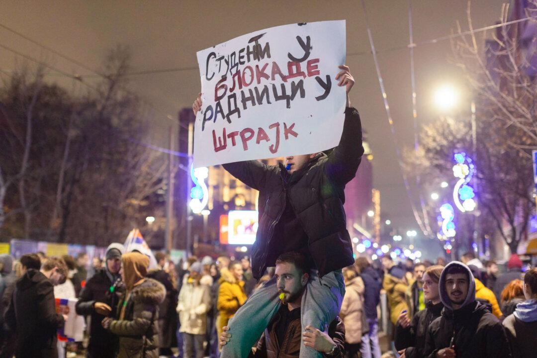 Protesters Rally in Belgrade Against Serbian Government