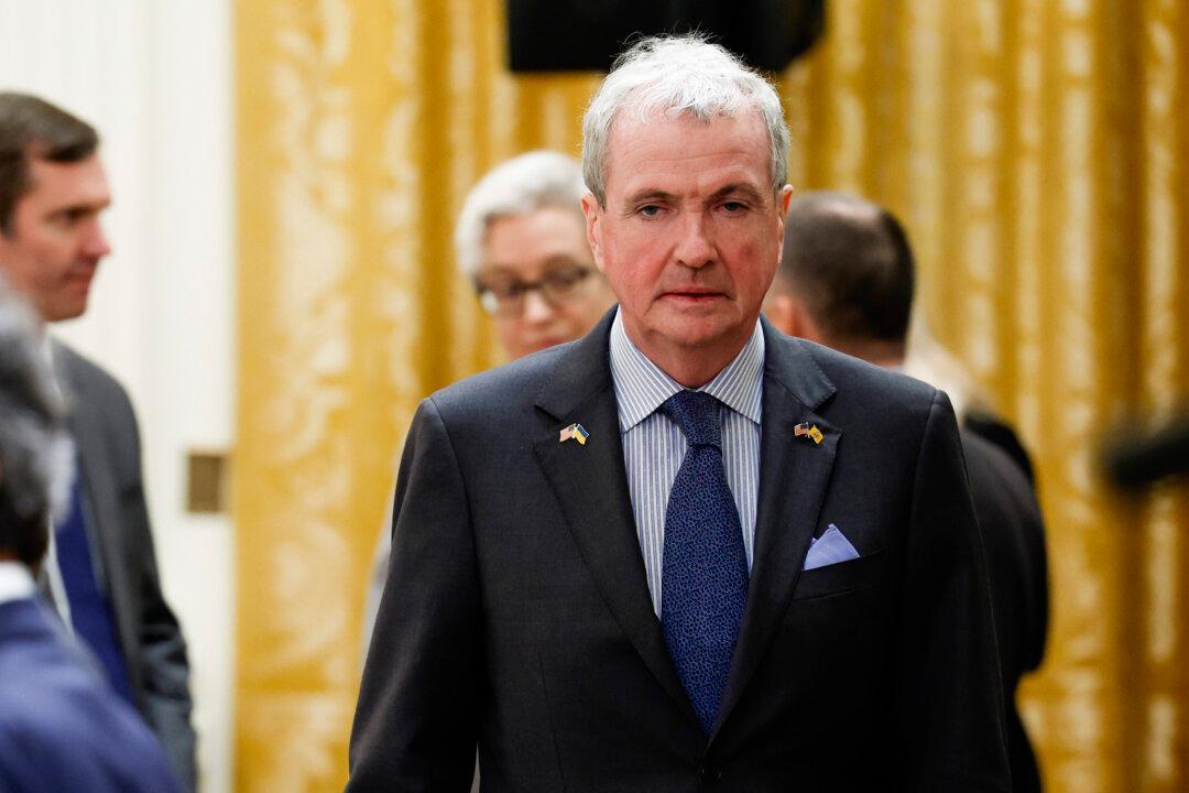 New Jersey Governor Requests More Federal Resources for Drone Investigation