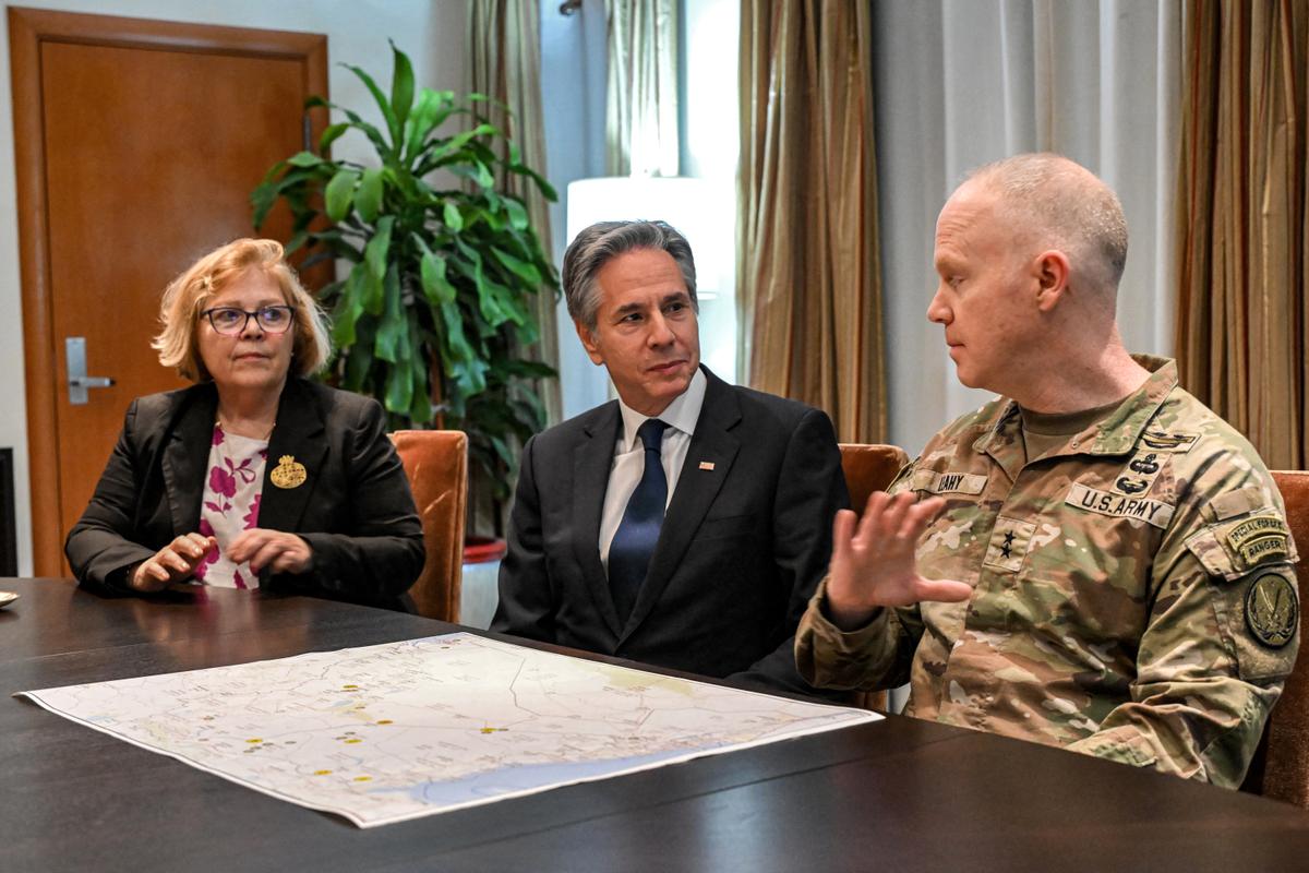 Blinken Makes Surprise Visit to Iraq as Questions Surround Post-Assad Syria