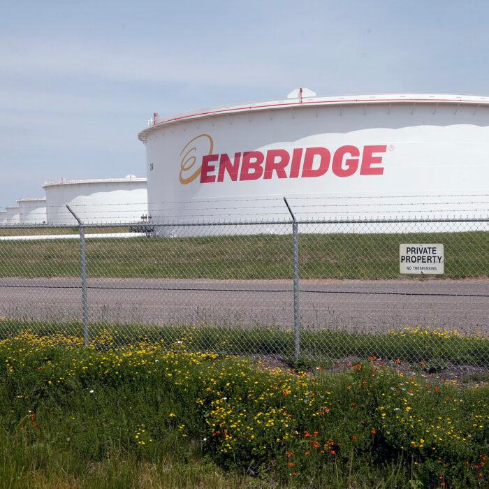 Enbridge Pipeline Leak Spills 70,000 Gallons of Crude Oil in Wisconsin