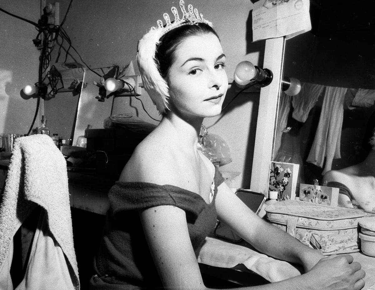 Ballerina Lynn Seymour of the Royal Ballet. (Public Domain)
