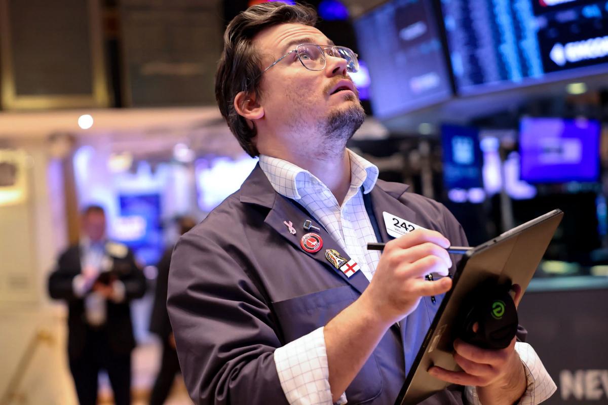 Stock Rally Stalls on Mixed Earnings and Rising Bond Yields Ahead of Fed Meeting