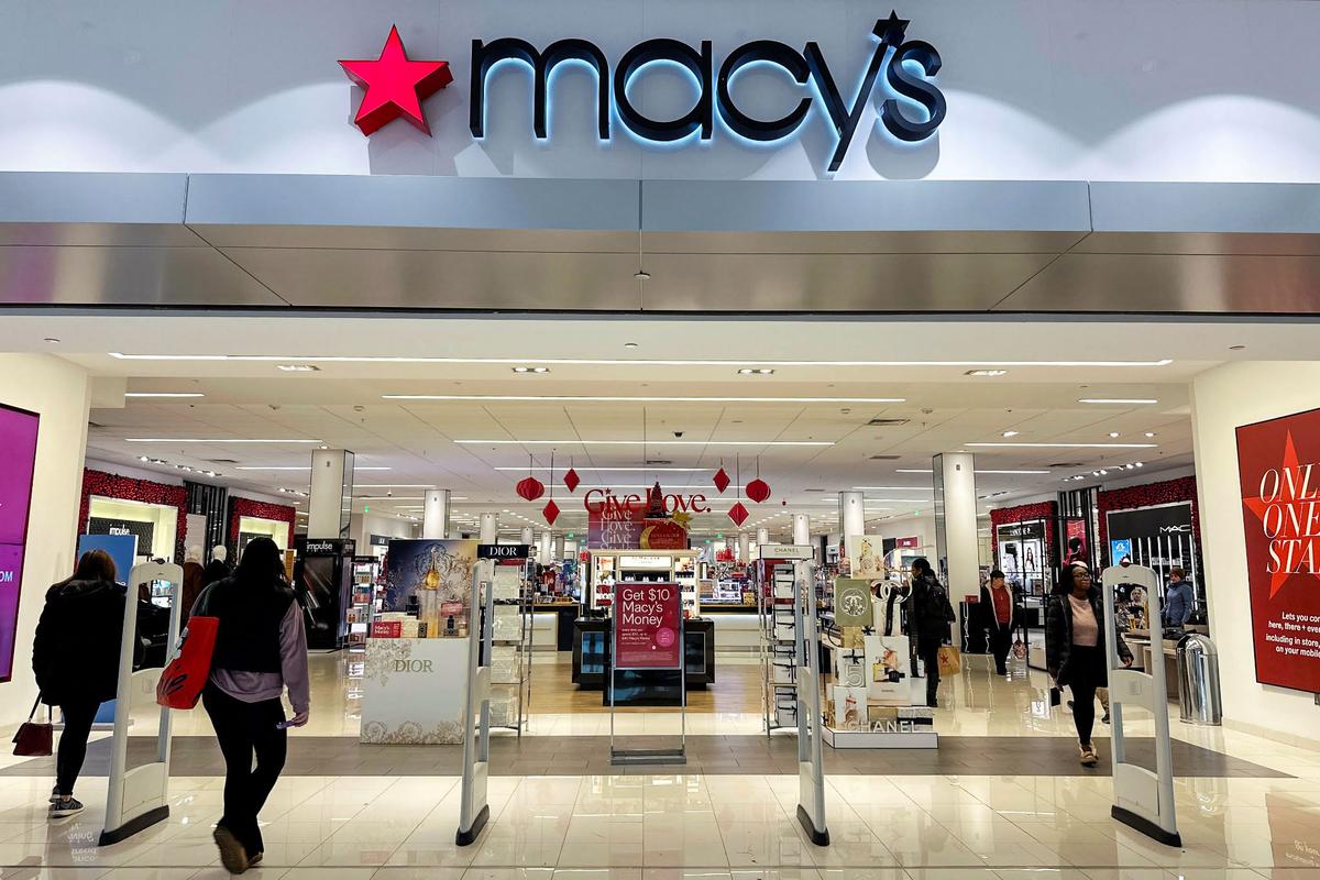 Macy’s Raises Store Closures to 65 Before Year-End thumbnail