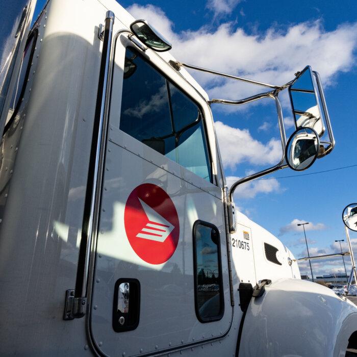 Canada Post Warns Customers of Delays as Employees Return to Work