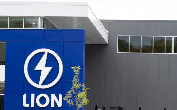 Quebec EV Maker to Seek Creditor Protection After Defaulting on Debt