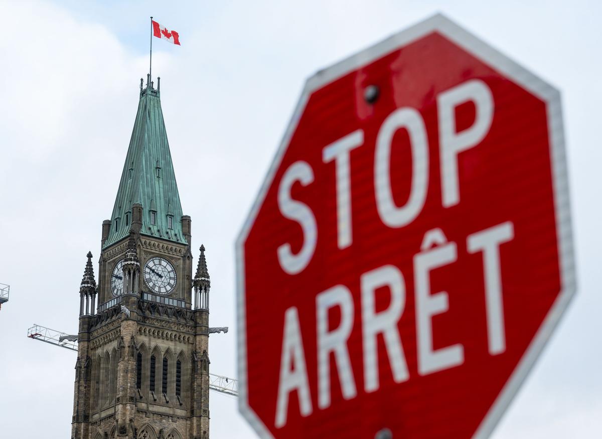 Three Quarters of Canadians Want Parliament’s Return, But Split on Early Election: Poll