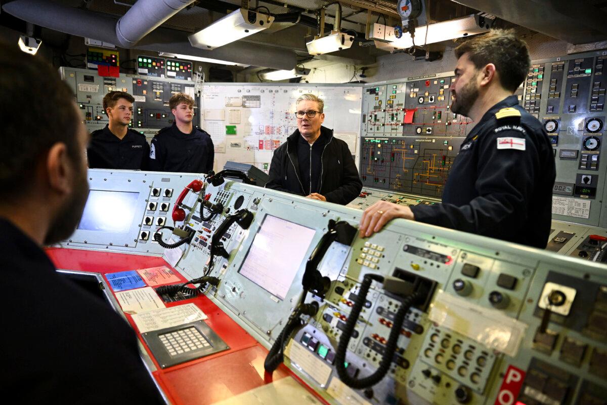 Prime Minister Sir Keir Starmer speaks to crew in the control room as he tours HMS Iron Duke in Tallinn, Estonia, on Dec. 17, 2024. (Leon Neal/Getty Images)