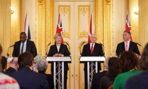 Australia, UK Ministers Condemn CCP, North Korea’s Support of Russia